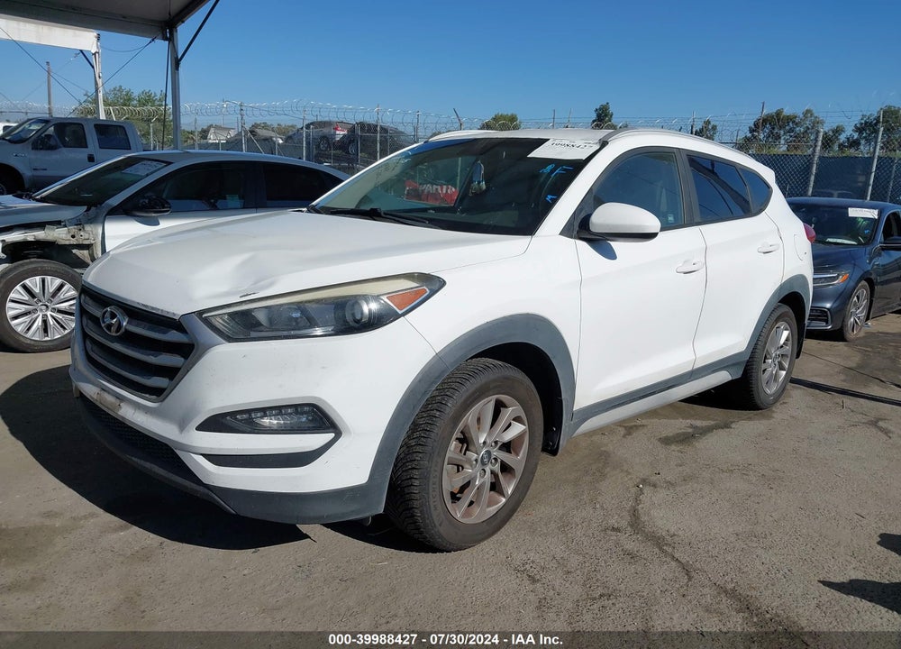 2017 HYUNDAI TUCSON SE VIN: KM8J33A47HU400569