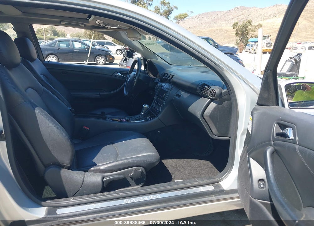 2005 MERCEDES-BENZ C 230 KOMPRESSOR SPORT VIN: WDBRN40J65A666563