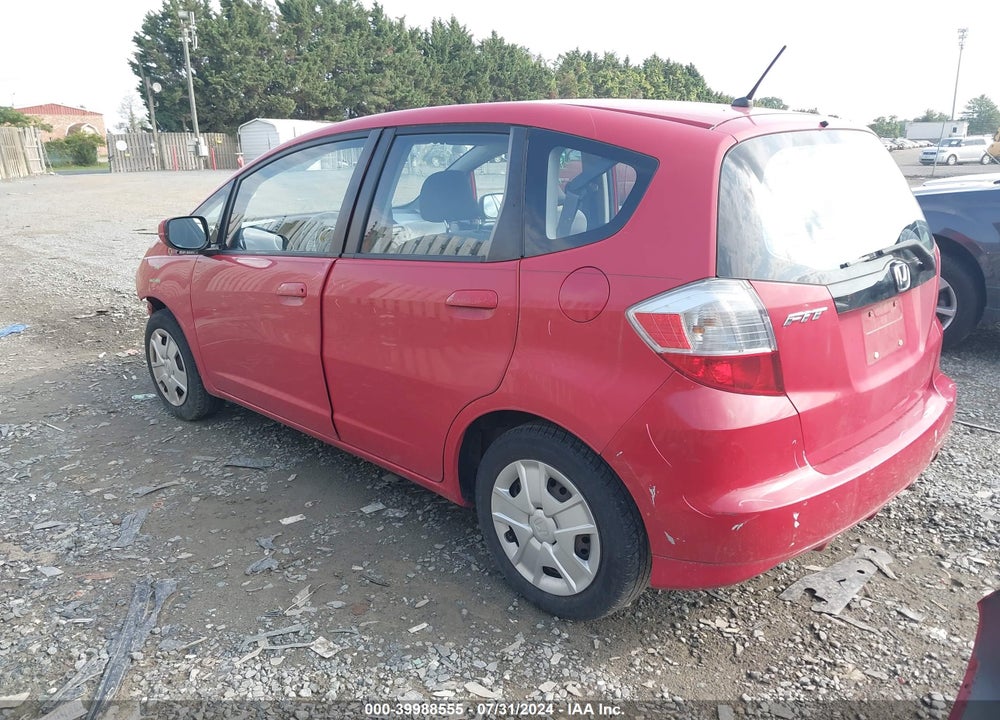 2012 HONDA FIT VIN: JHMGE8H37CC007817
