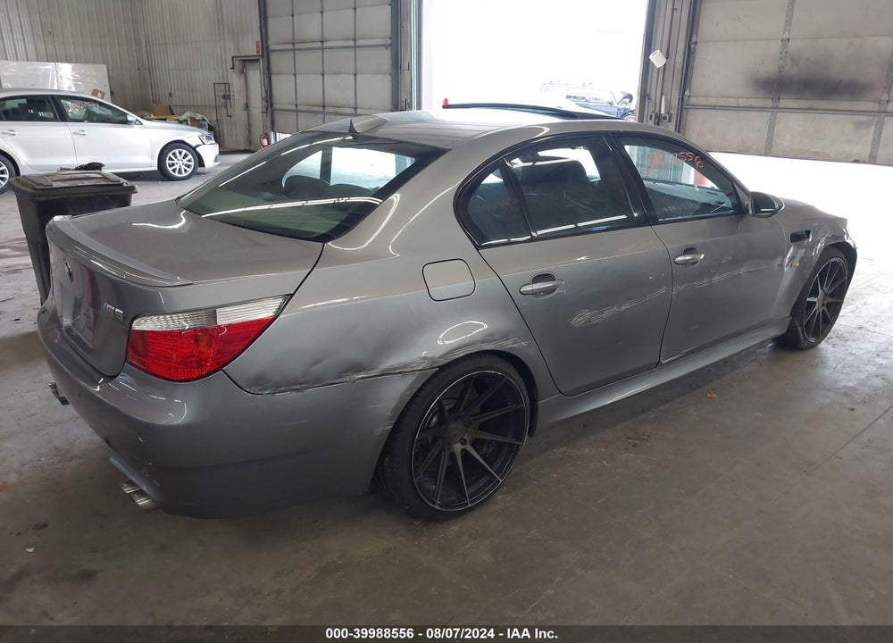 2006 BMW M5 VIN: WBSNB93566B583983