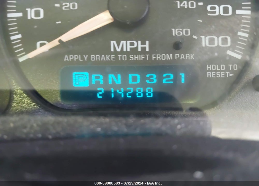 2002 CHEVROLET TAHOE LT VIN: 1GNEC13Z92R276888