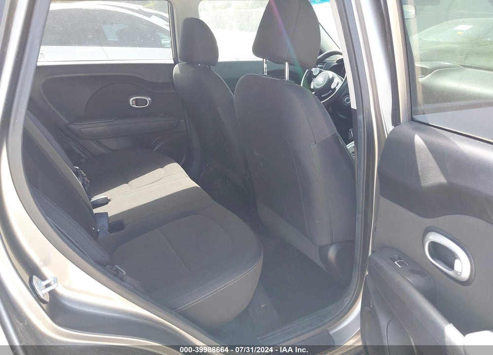 2018 KIA SOUL VIN: KNDJN2A27J7581071