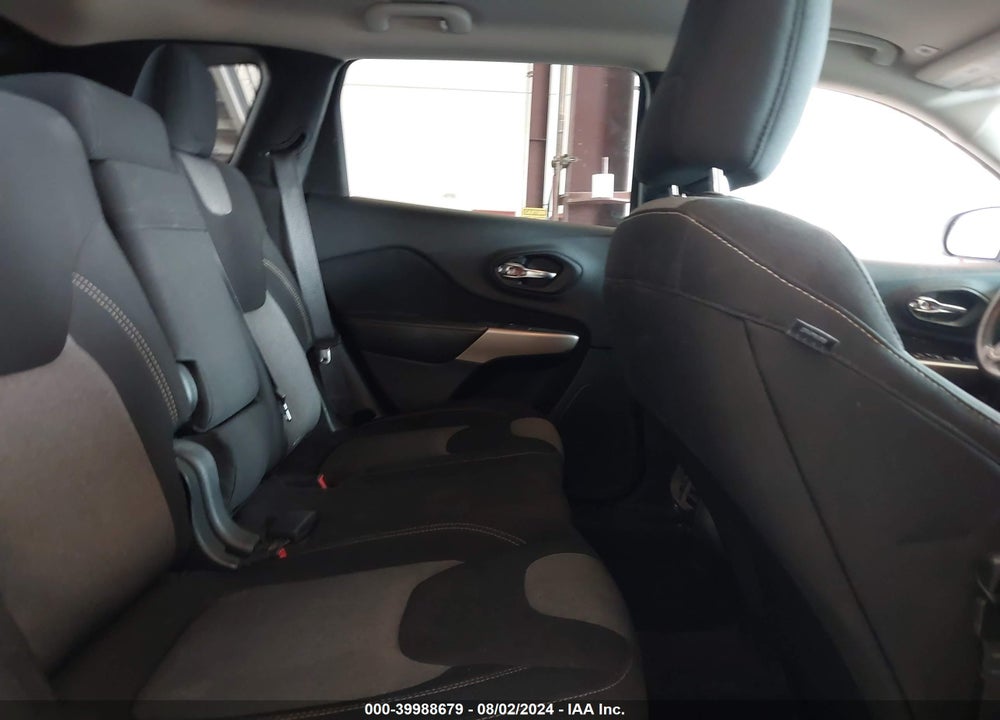 2018 JEEP CHEROKEE LATITUDE 4X4 VIN: 1C4PJMCB7JD564710