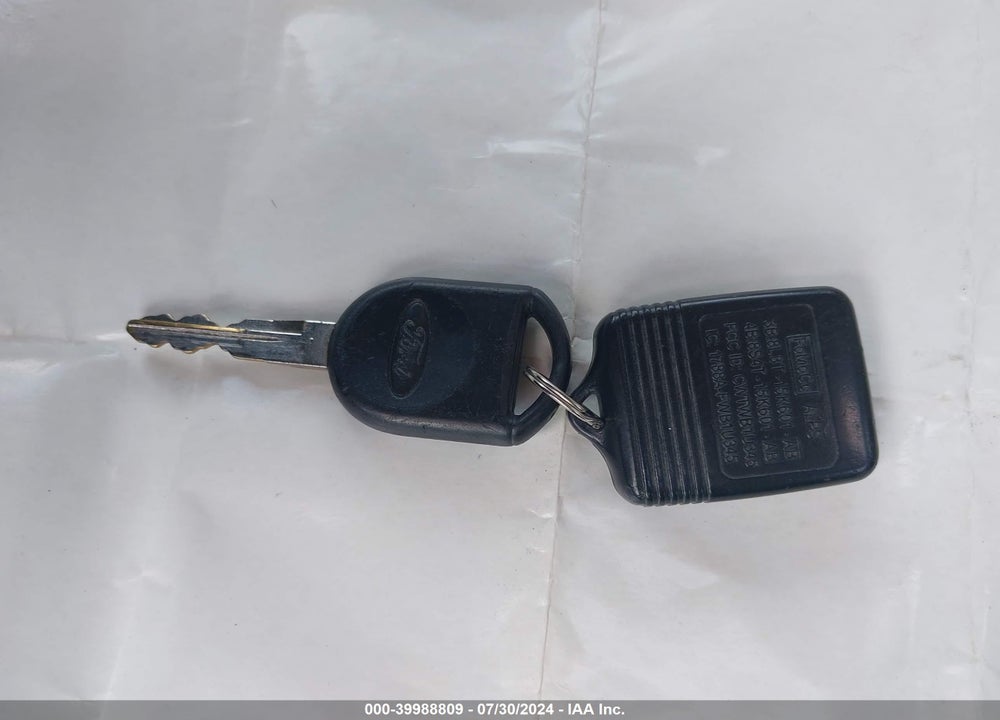 2010 FORD FOCUS SEL VIN: 1FAHP3HN7AW195261