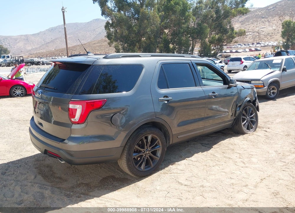 2018 FORD EXPLORER XLT VIN: 1FM5K7D8XJGB09496