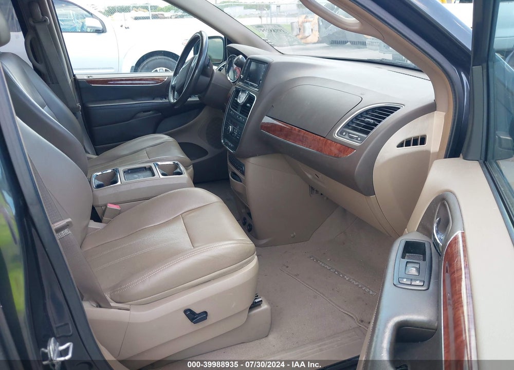 2011 CHRYSLER TOWN & COUNTRY TOURING-L VIN: 2A4RR8DG7BR677374