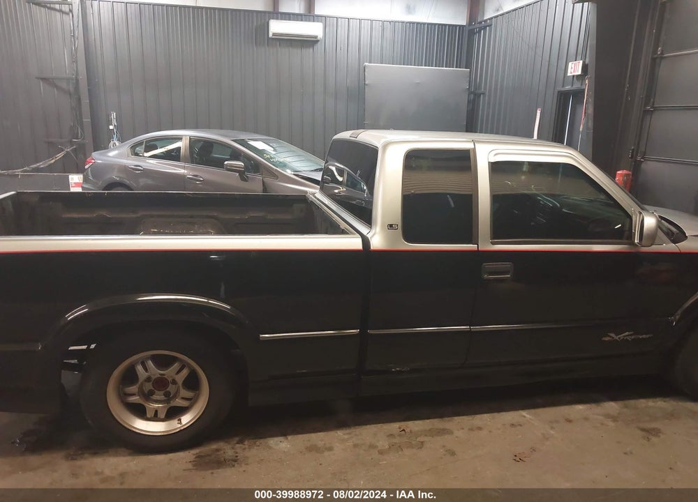 2000 CHEVROLET S-10 LS VIN: 1GCCS19W2Y8260546