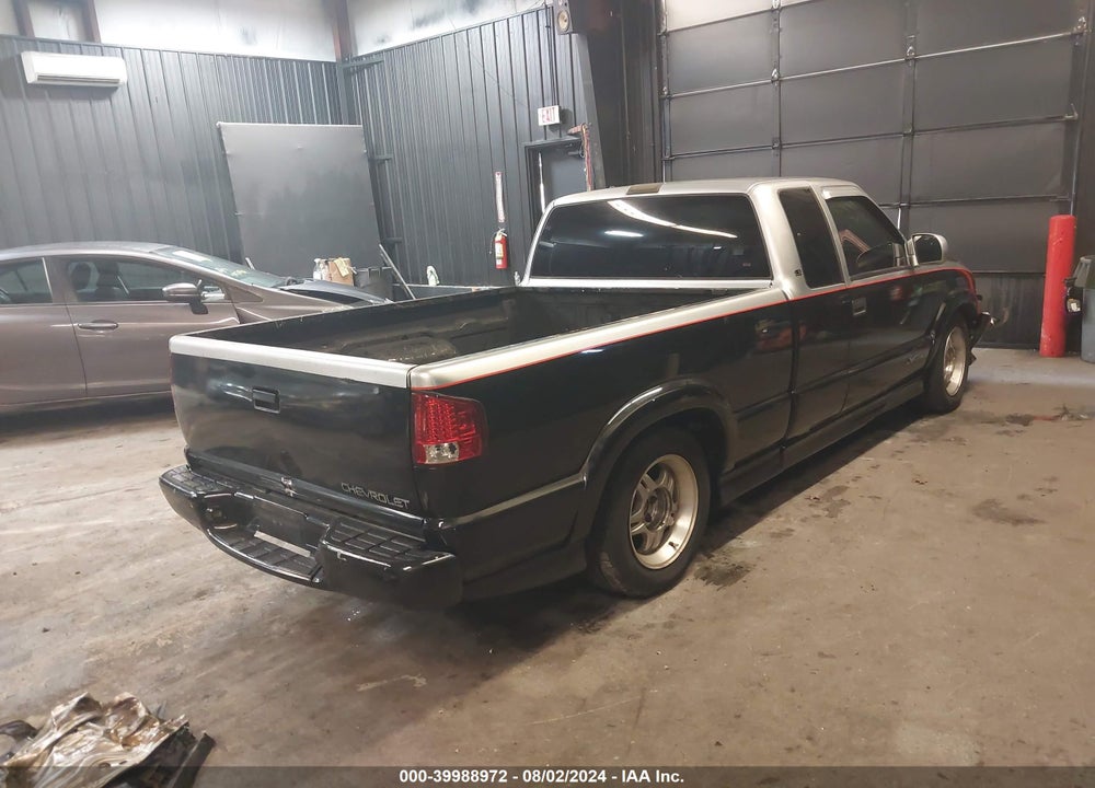 2000 CHEVROLET S-10 LS VIN: 1GCCS19W2Y8260546