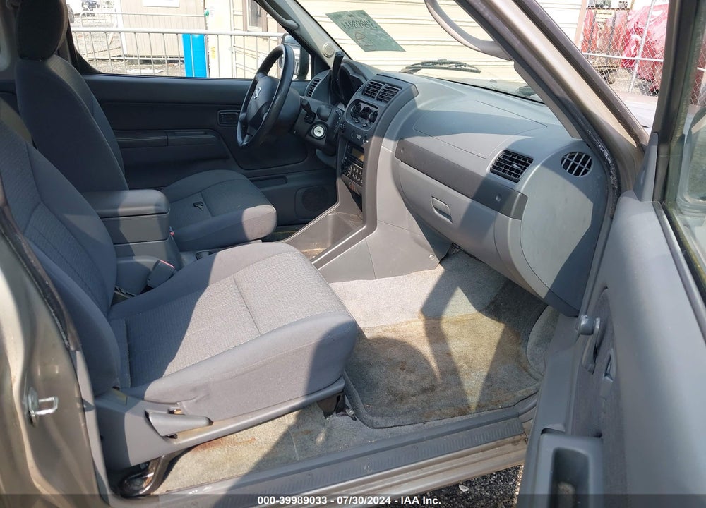 2002 NISSAN FRONTIER XE VIN: 1N6DD26S12C310084