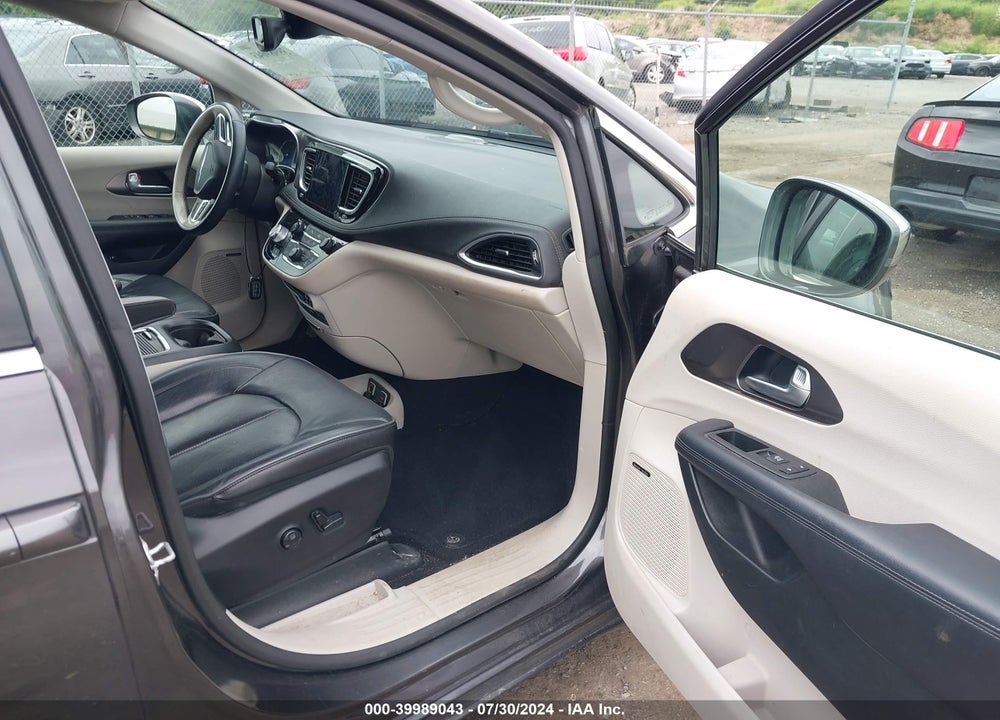 2018 CHRYSLER PACIFICA HYBRID LIMITED VIN: 2C4RC1N79JR168429