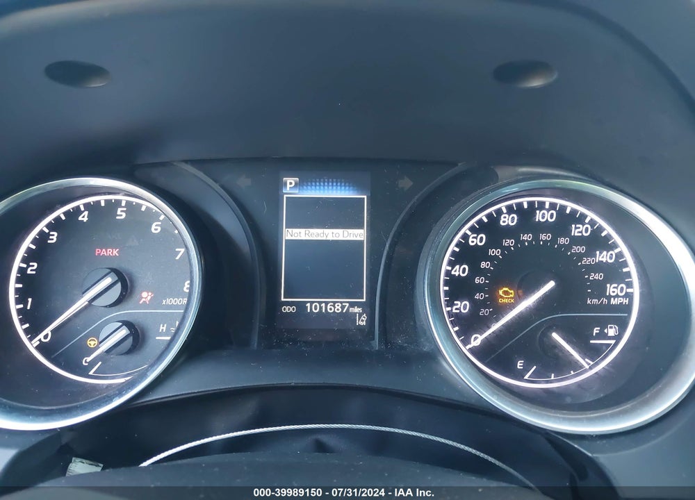2018 TOYOTA CAMRY SE VIN: 4T1B11HK2JU552008