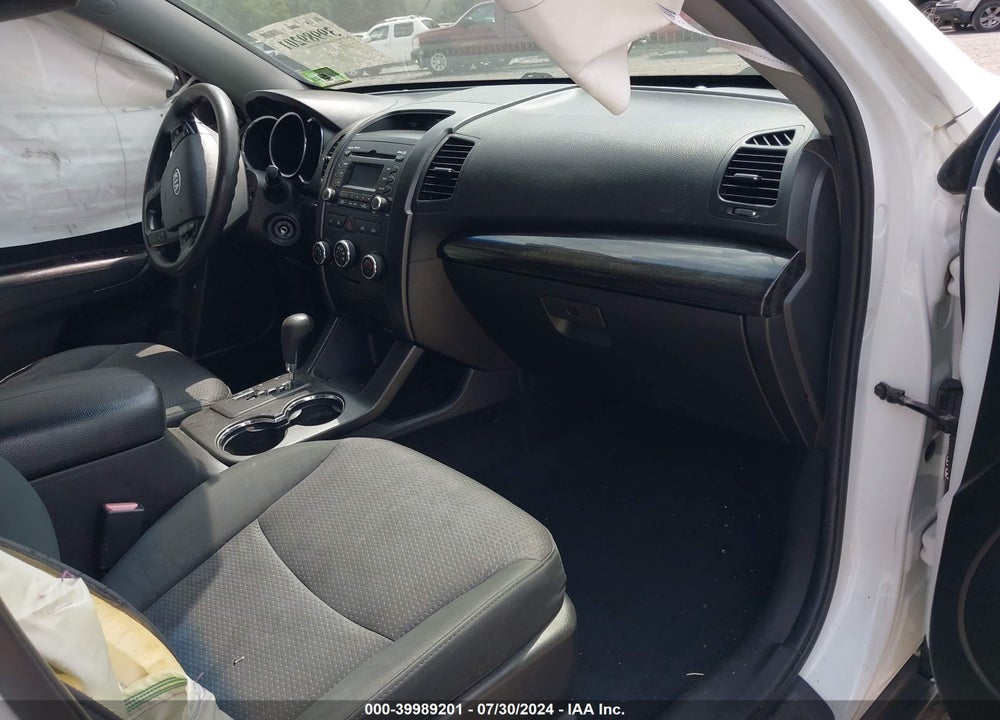 2012 KIA SORENTO LX V6 VIN: 5XYKTDA2XCG297767