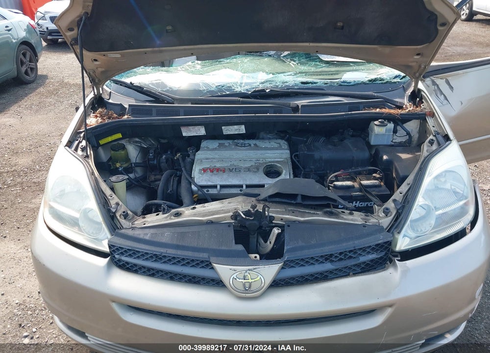 2004 TOYOTA SIENNA LE VIN: 5TDZA23C94S115379