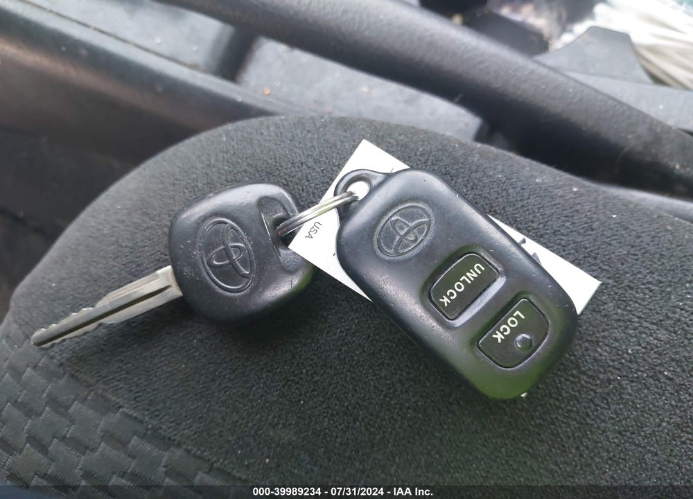 2005 TOYOTA COROLLA S VIN: 1NXBR32E75Z477724