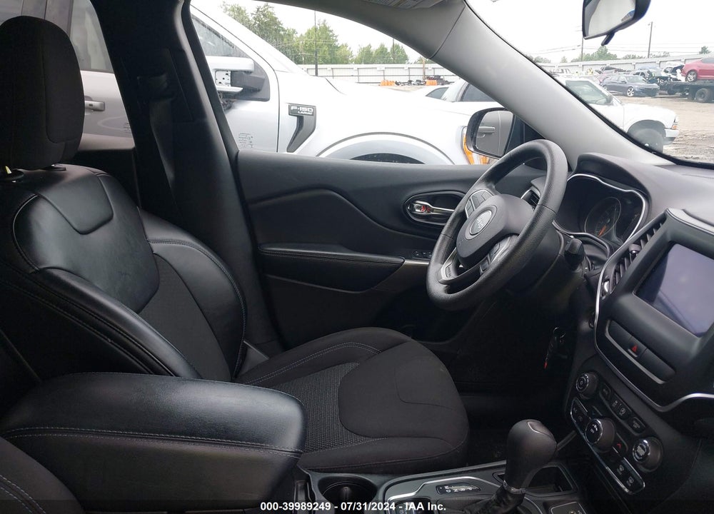 2019 JEEP CHEROKEE LATITUDE FWD VIN: 1C4PJLCB7KD411689
