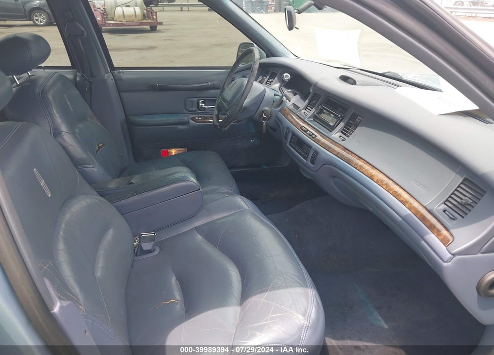 1997 LINCOLN TOWN CAR SIGNATURE VIN: 1LNLM82W5VY759961