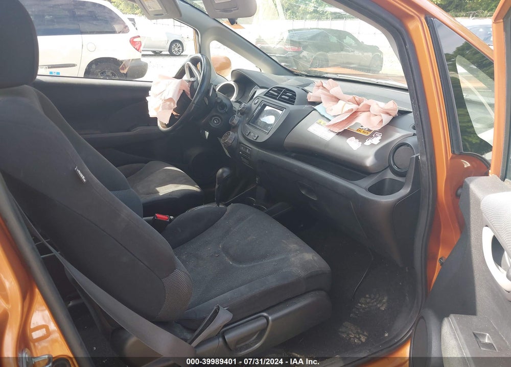 2011 HONDA FIT SPORT VIN: JHMGE8H57BC012077