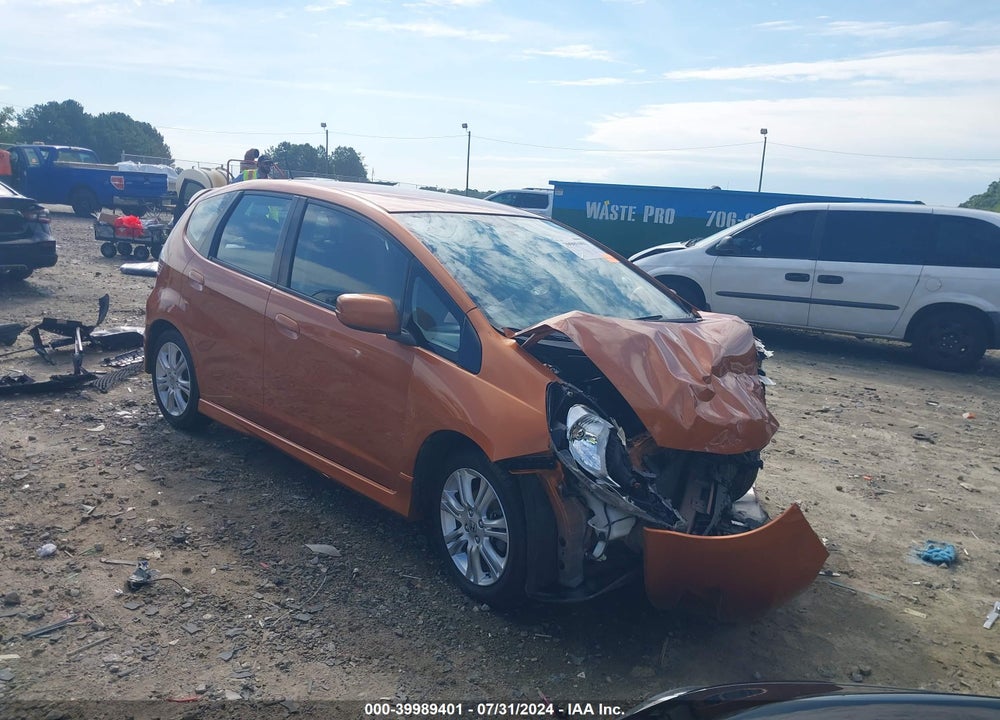 2011 HONDA FIT SPORT VIN: JHMGE8H57BC012077