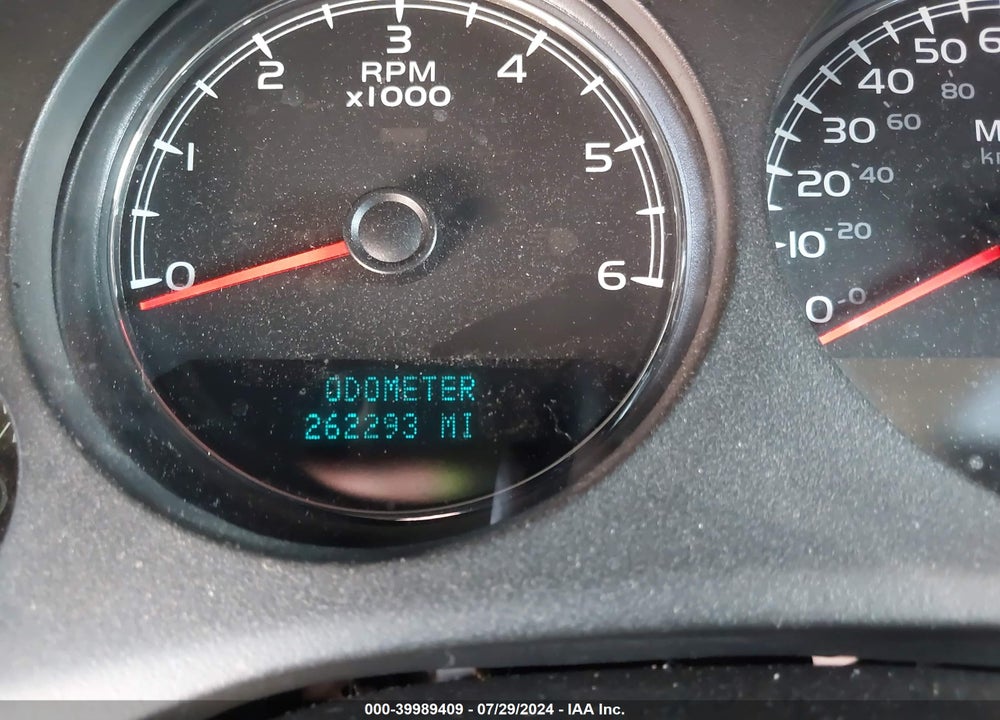 2010 CHEVROLET SUBURBAN 1500 LTZ VIN: 1GNUCKE07AR276306
