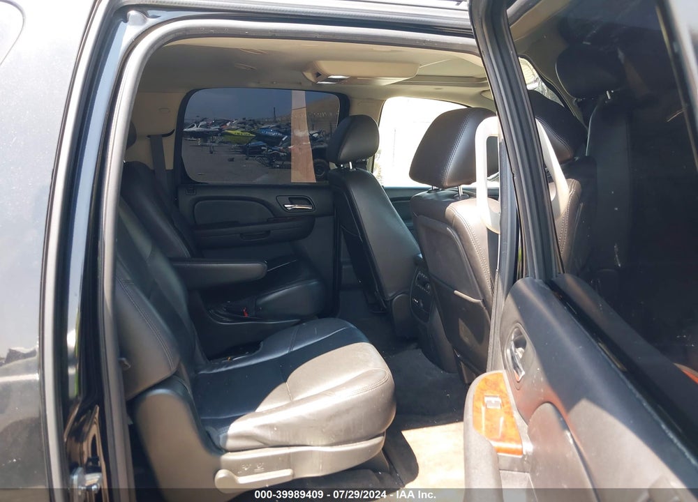 2010 CHEVROLET SUBURBAN 1500 LTZ VIN: 1GNUCKE07AR276306