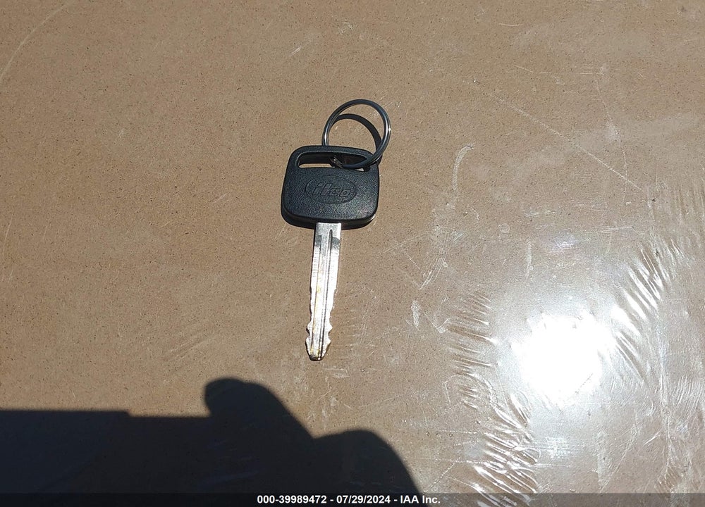 2000 TOYOTA CAMRY CE VIN: 4T1BG22K9YU680995