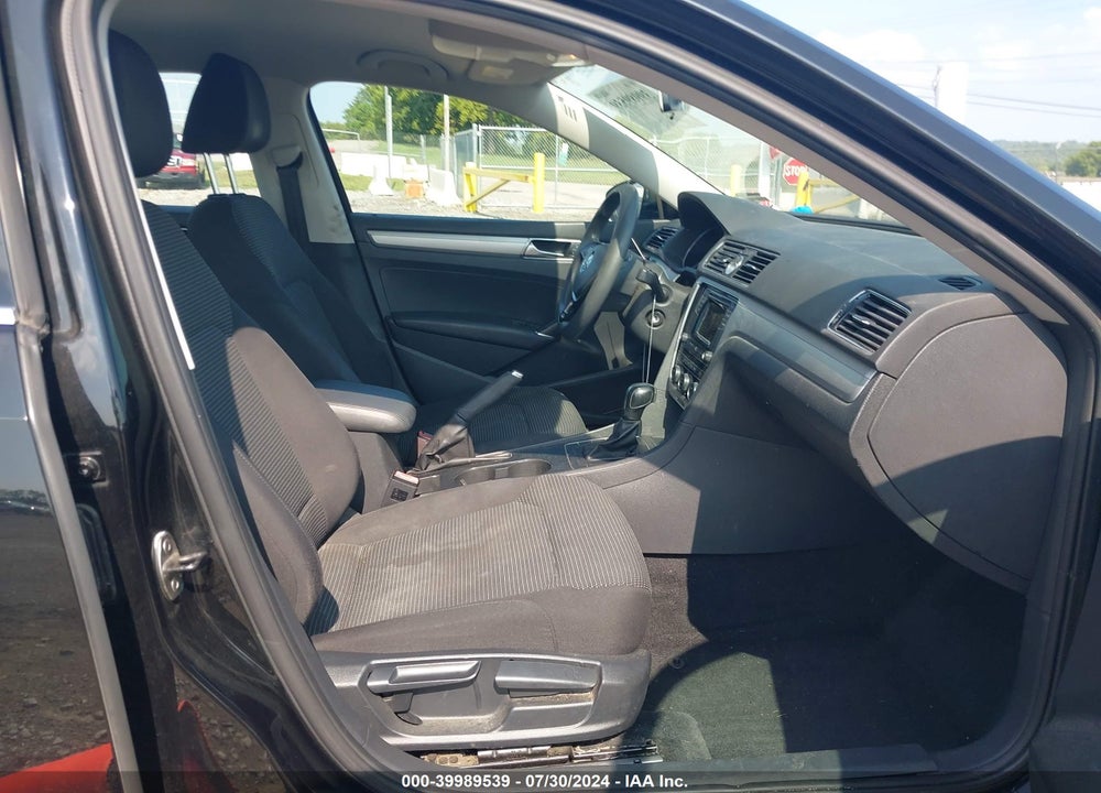 2016 VOLKSWAGEN PASSAT 1.8T S VIN: 1VWAT7A38GC056836