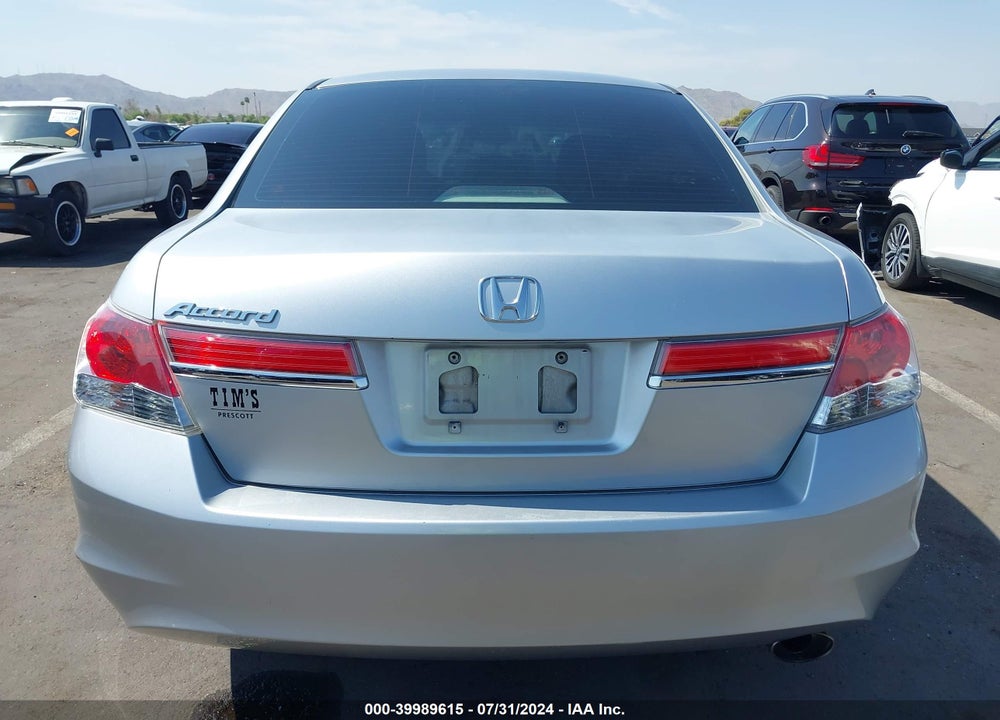 2012 HONDA ACCORD 2.4 LX-P VIN: 1HGCP2F40CA111680