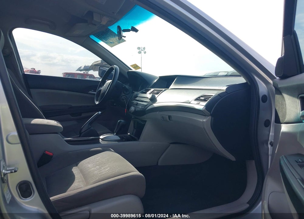 2012 HONDA ACCORD 2.4 LX-P VIN: 1HGCP2F40CA111680