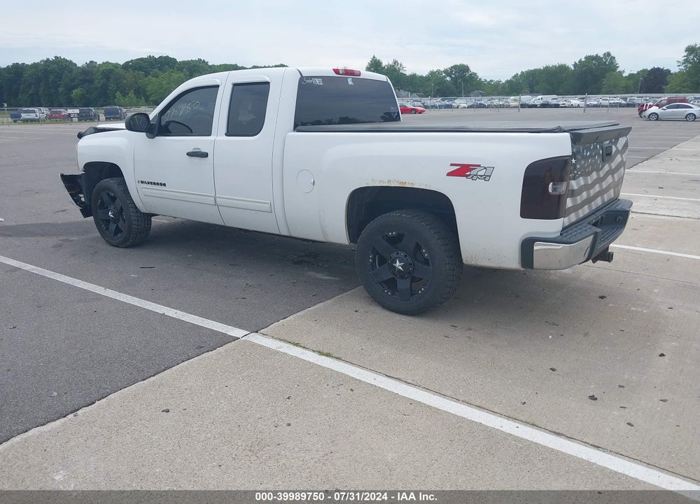 2009 CHEVROLET SILVERADO 1500 LT VIN: 1GCEK29019Z261659
