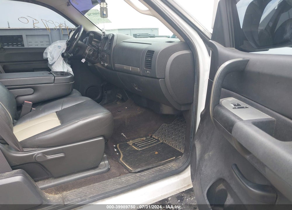 2009 CHEVROLET SILVERADO 1500 LT VIN: 1GCEK29019Z261659
