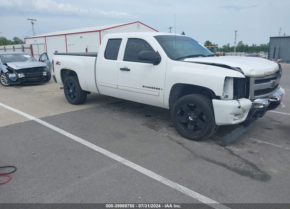 2009 CHEVROLET SILVERADO 1500 LT VIN: 1GCEK29019Z261659