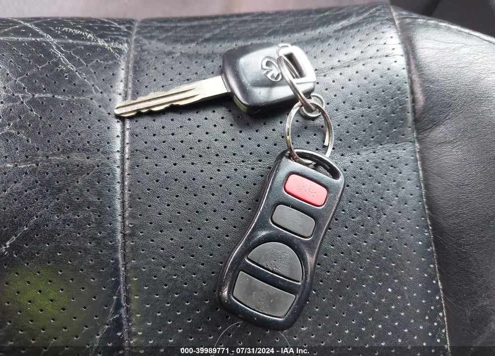 2004 INFINITI G35X VIN: JNKCV51F24M701473