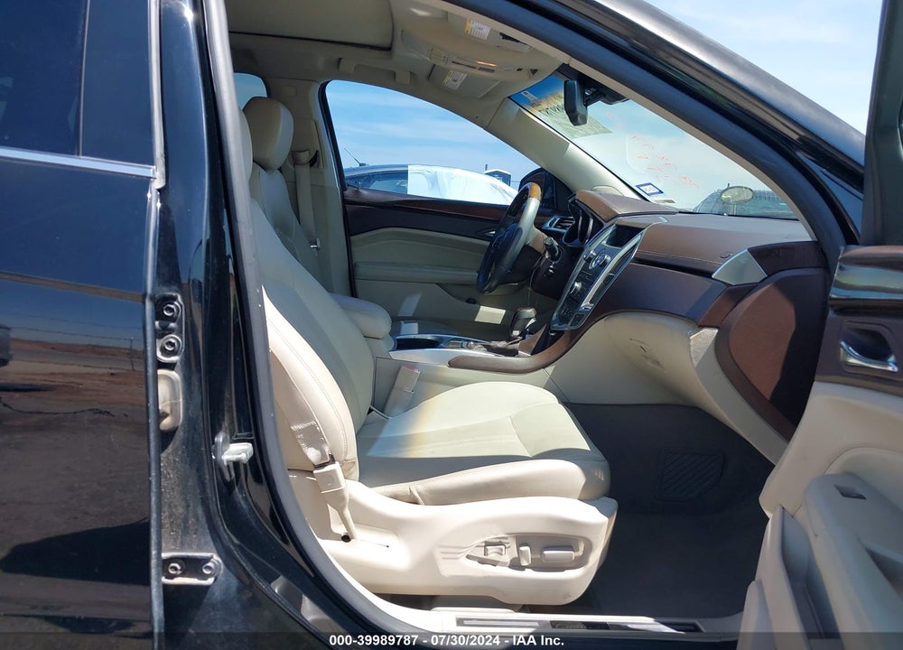 2011 CADILLAC SRX LUXURY COLLECTION VIN: 3GYFNAEY9BS557558