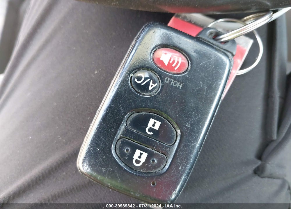 2010 TOYOTA PRIUS III VIN: JTDKN3DU8A5096490