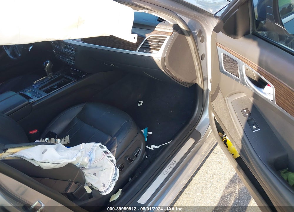 2016 HYUNDAI GENESIS 3.8 VIN: KMHGN4JE7GU125819