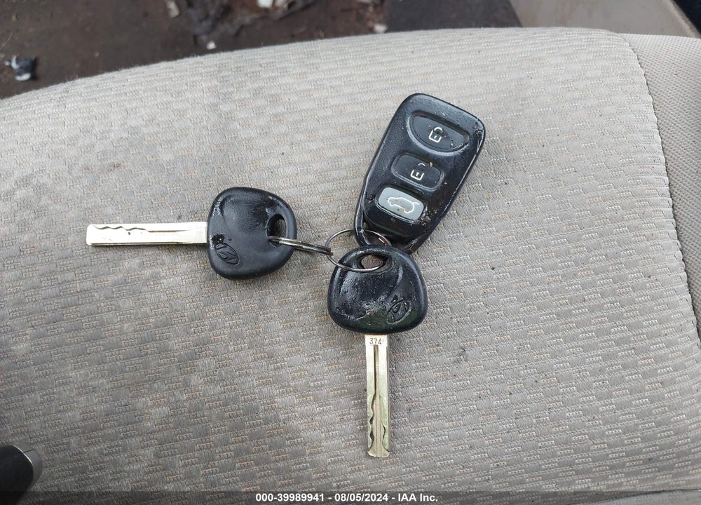 2010 HYUNDAI ELANTRA TOURING GLS VIN: KMHDB8AE6AU075215
