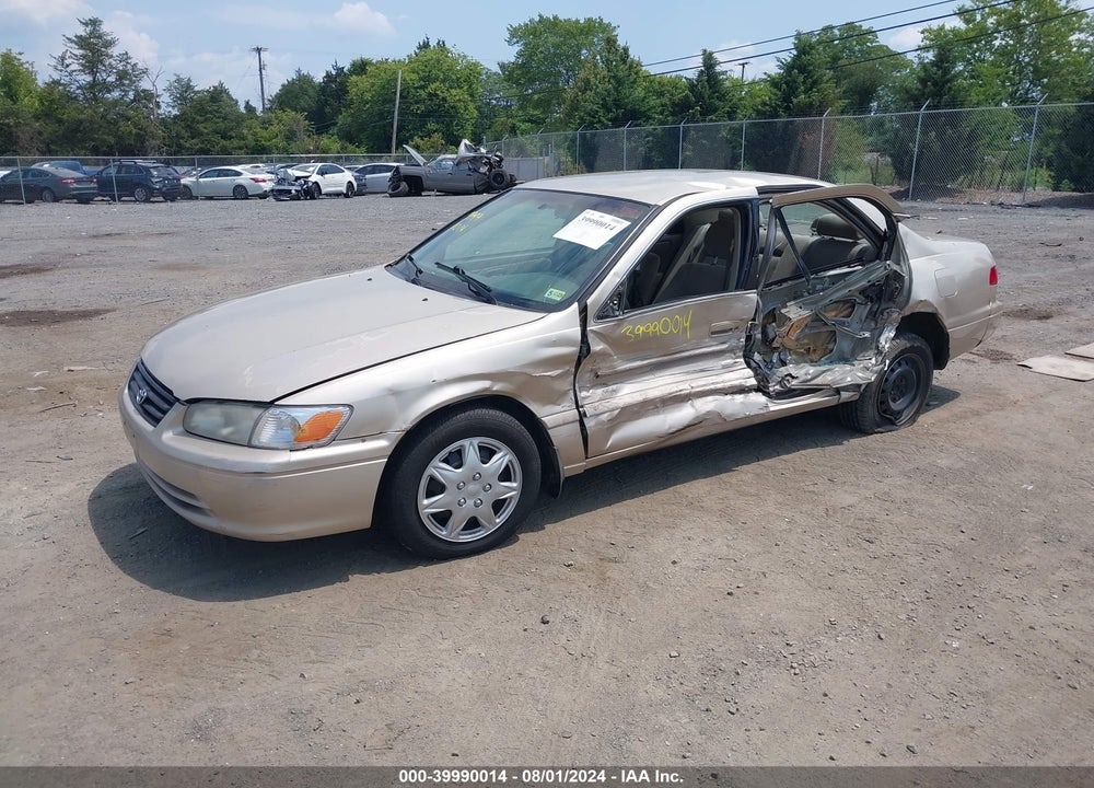 2000 TOYOTA CAMRY LE VIN: JT2BG22K8Y0447470