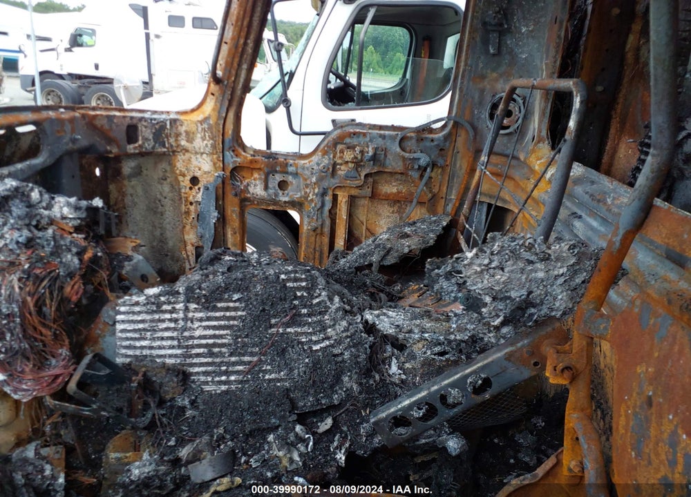 2022 MACK MD VIN: 1M2MDBAAXNS002015