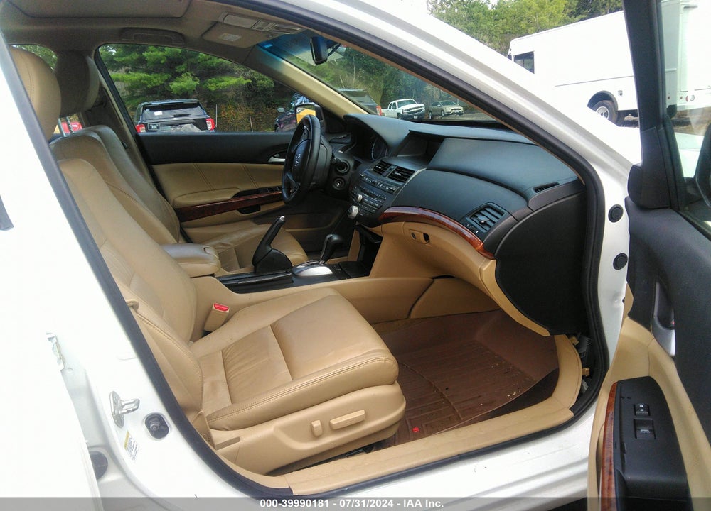 2012 HONDA ACCORD VIN: 1HGCP3F83CA029516
