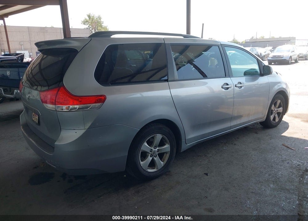 2011 TOYOTA SIENNA LE V6 VIN: 5TDKK3DCXBS132546