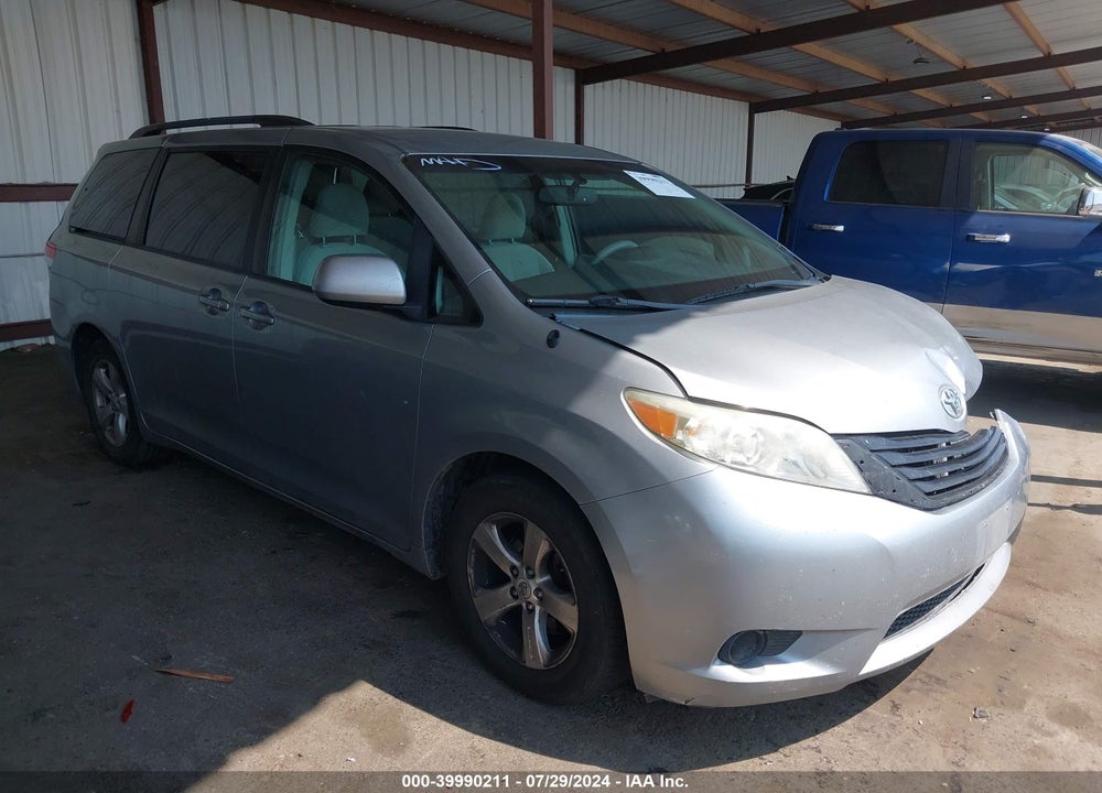 2011 TOYOTA SIENNA LE V6 VIN: 5TDKK3DCXBS132546