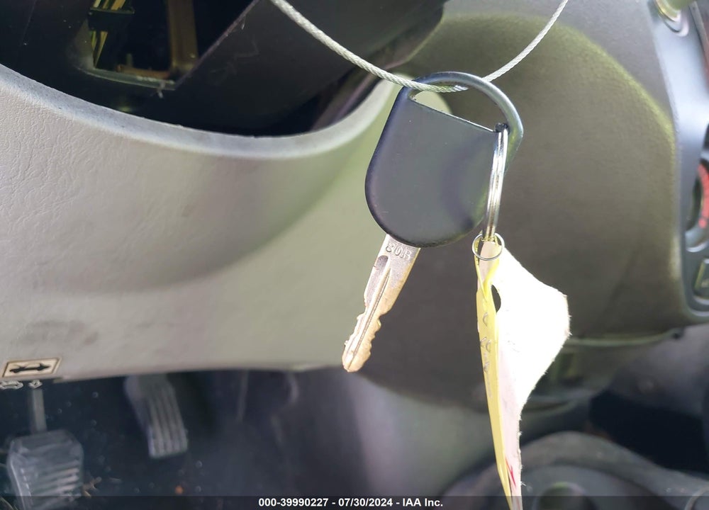 2006 FORD FOCUS ZX3 VIN: 1FAFP31NX6W235163
