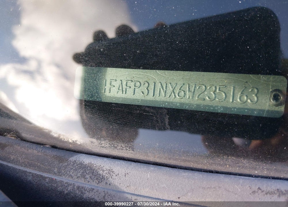 2006 FORD FOCUS ZX3 VIN: 1FAFP31NX6W235163