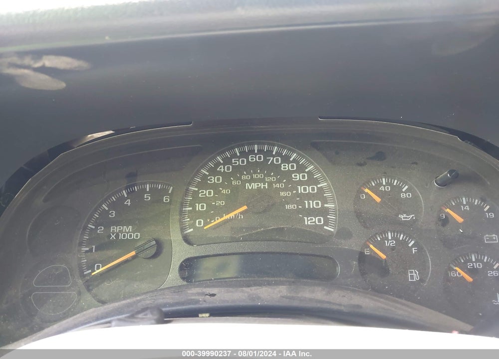 2004 CHEVROLET TAHOE LS VIN: 1GNEC13V24J196931