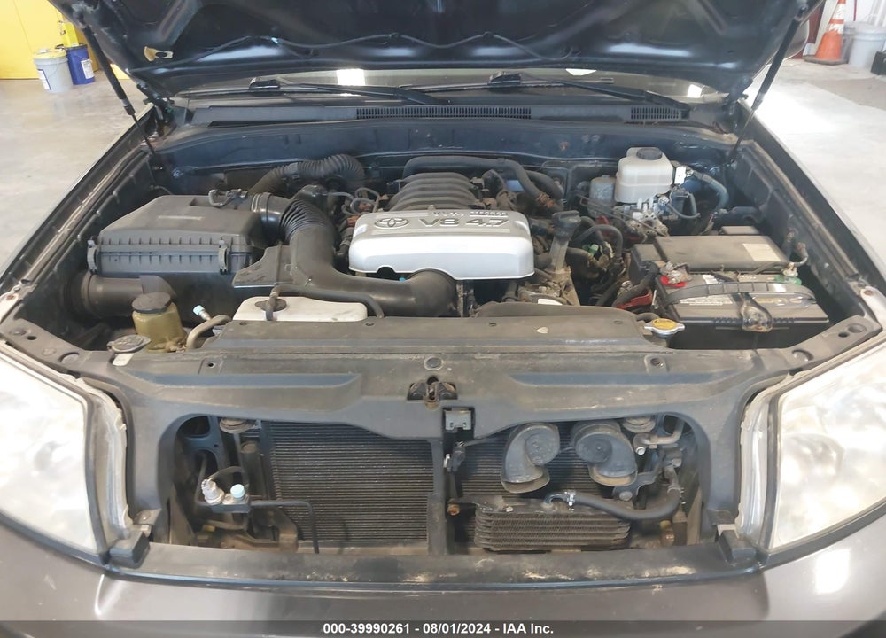 2005 TOYOTA 4RUNNER SR5 V8 VIN: JTEBT14R250045586