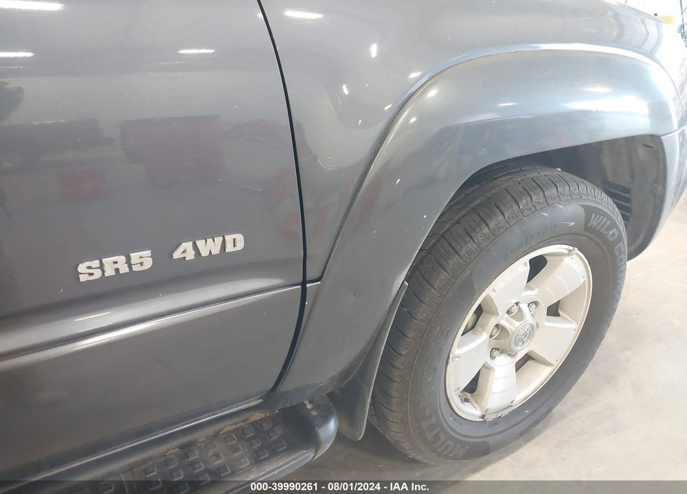 2005 TOYOTA 4RUNNER SR5 V8 VIN: JTEBT14R250045586