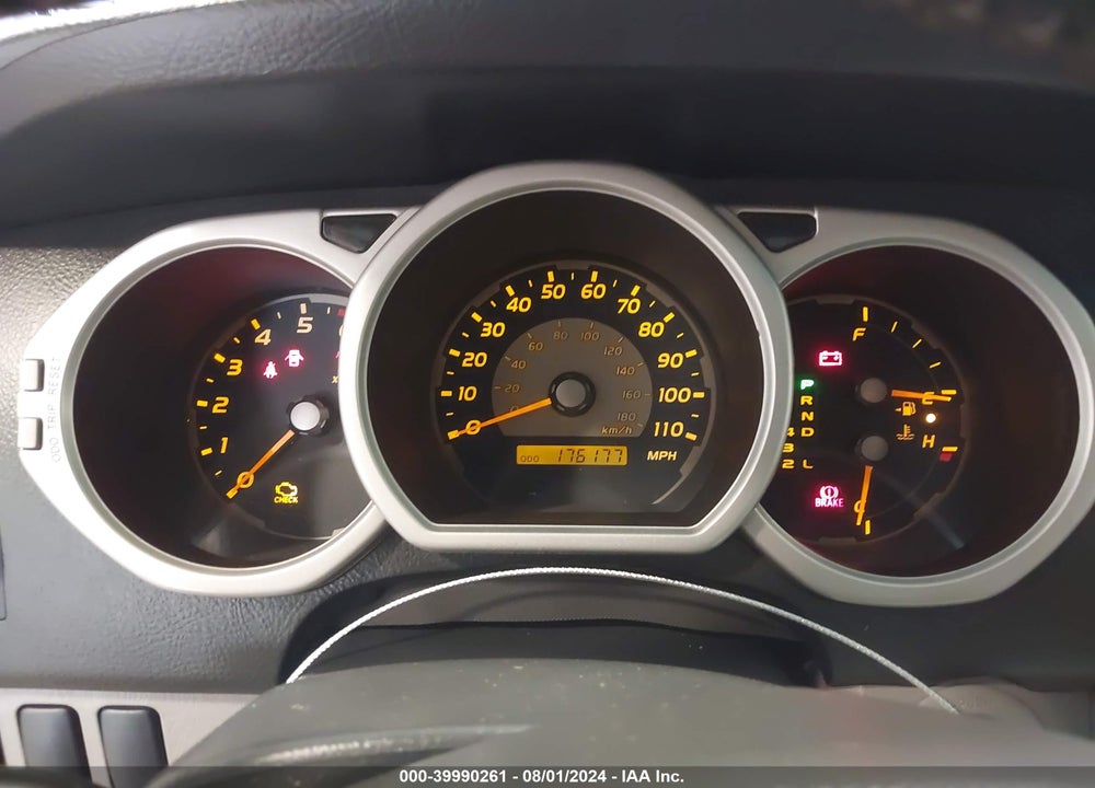 2005 TOYOTA 4RUNNER SR5 V8 VIN: JTEBT14R250045586