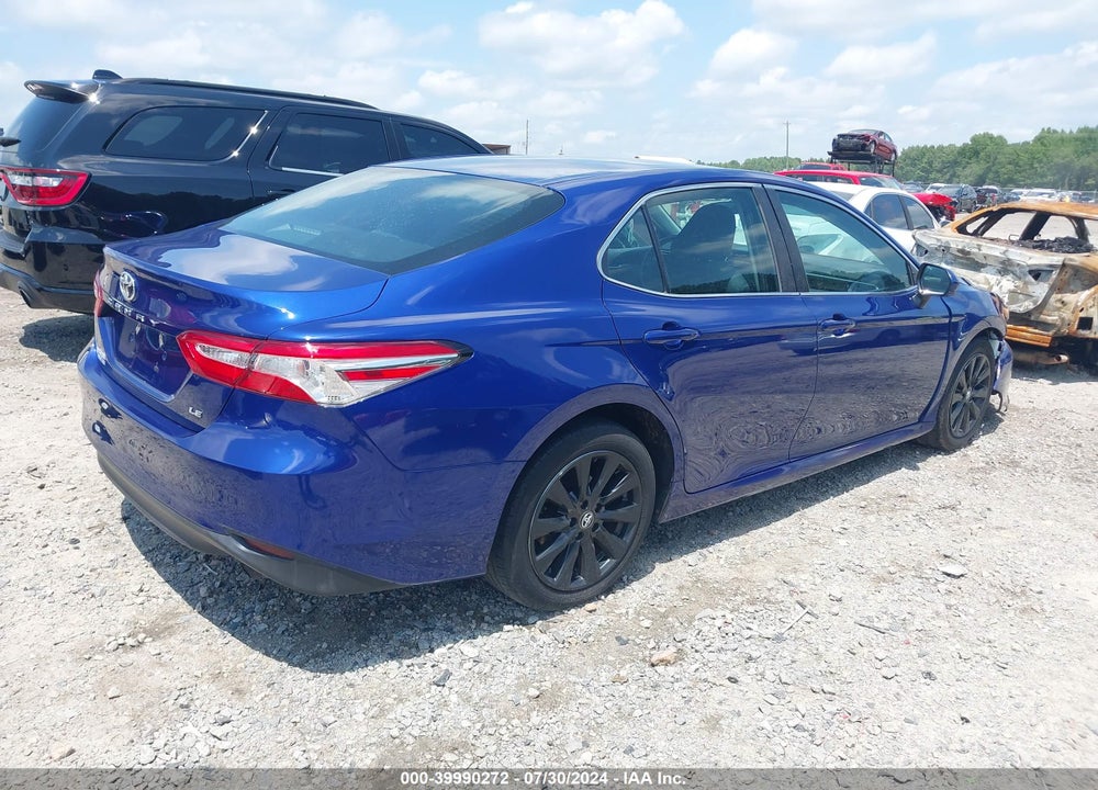 2018 TOYOTA CAMRY LE VIN: 4T1B11HK4JU569005
