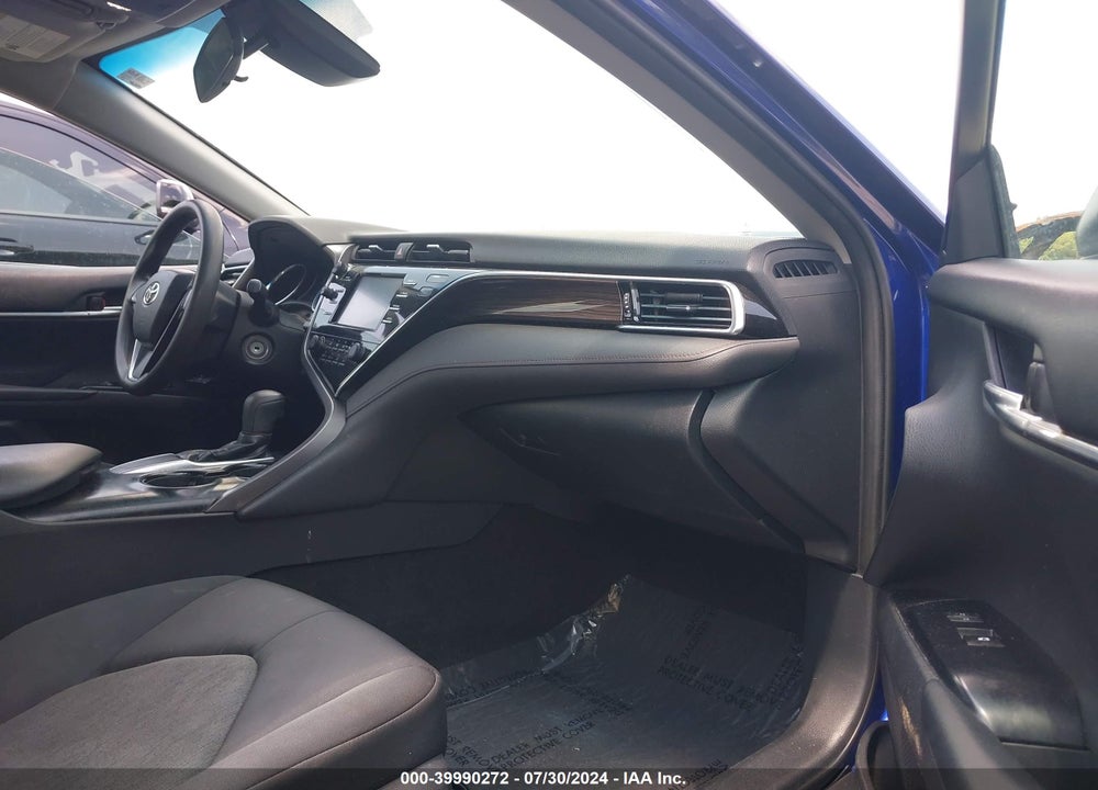 2018 TOYOTA CAMRY LE VIN: 4T1B11HK4JU569005