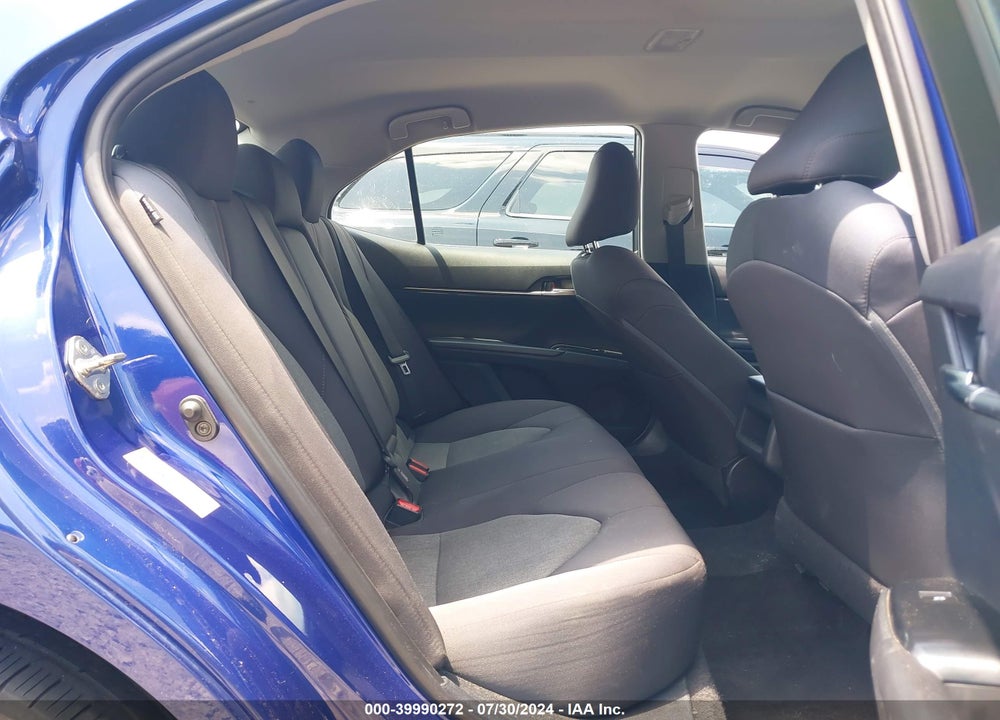 2018 TOYOTA CAMRY LE VIN: 4T1B11HK4JU569005